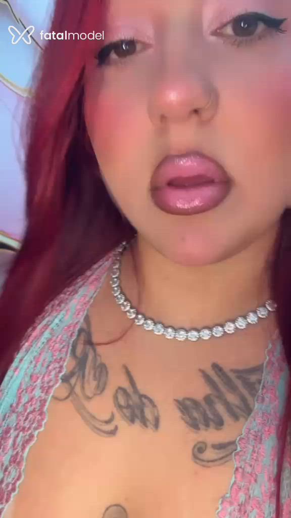 Acompanhante mulher ruiva (o) de olhos mel em Uberlândia Acompanhante mulher ruiva (o) de olhos mel em Uberlândia - Monik Oliver