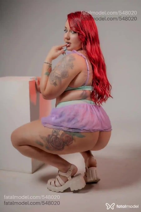 Acompanhante mulher ruiva (o) de olhos mel em Uberlândia - Monik Oliver