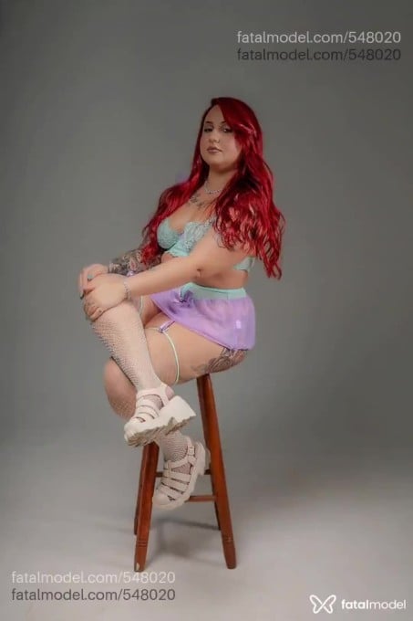 Acompanhante mulher ruiva (o) de olhos mel em Uberlândia - Monik Oliver