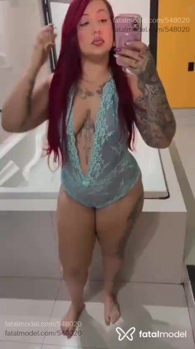 Acompanhante mulher ruiva (o) de olhos mel em Uberlândia - Monik Oliver