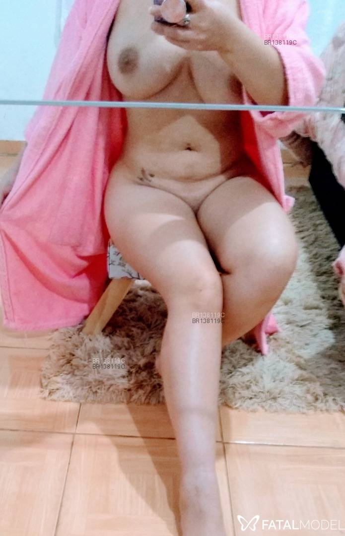 Acompanhante mulher loira (o) de olhos castanhos em Osório Acompanhante mulher loira (o) de olhos castanhos em Osório - Mariana