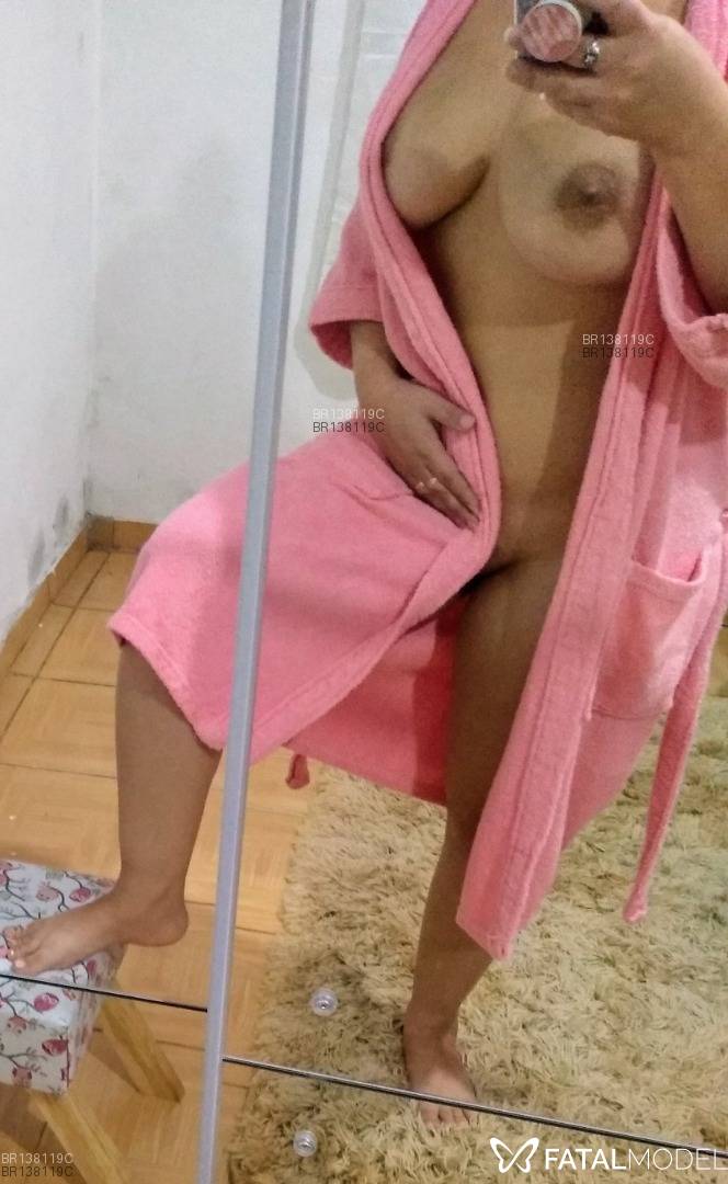 Acompanhante mulher loira (o) de olhos castanhos em Osório Acompanhante mulher loira (o) de olhos castanhos em Osório - Mariana