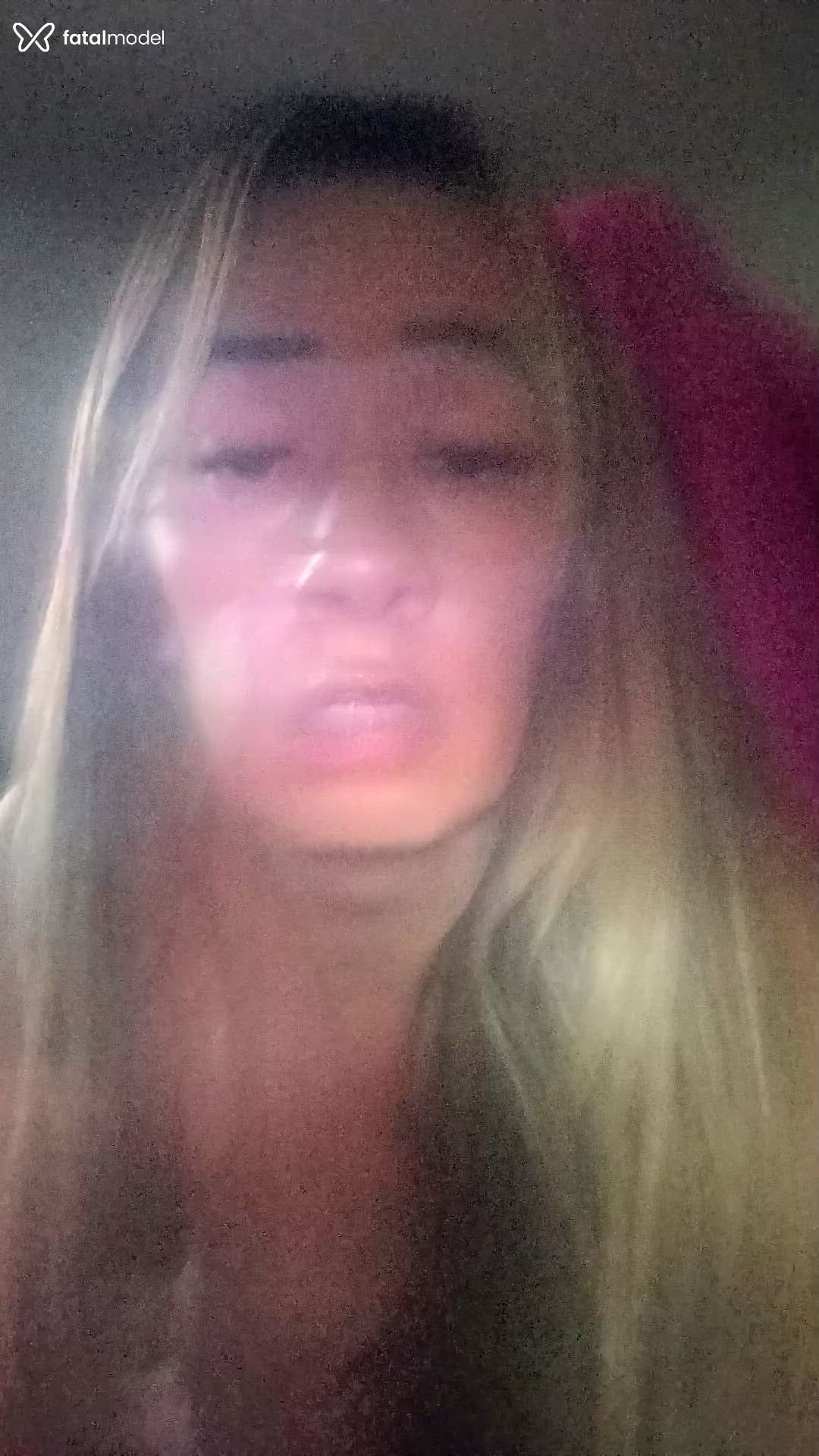 Acompanhante mulher trans loira (o) de olhos mel em Embu Acompanhante mulher trans loira (o) de olhos mel em Embu - Cibele rondy