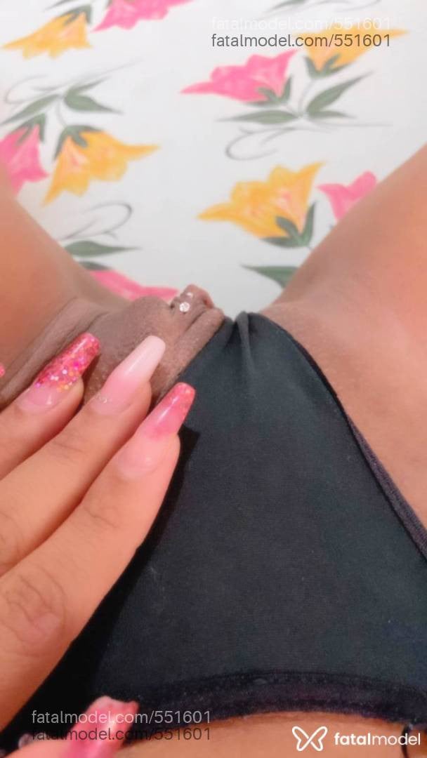 Acompanhante mulher morena (o) de olhos castanhos em Nova Mutum - Yumii