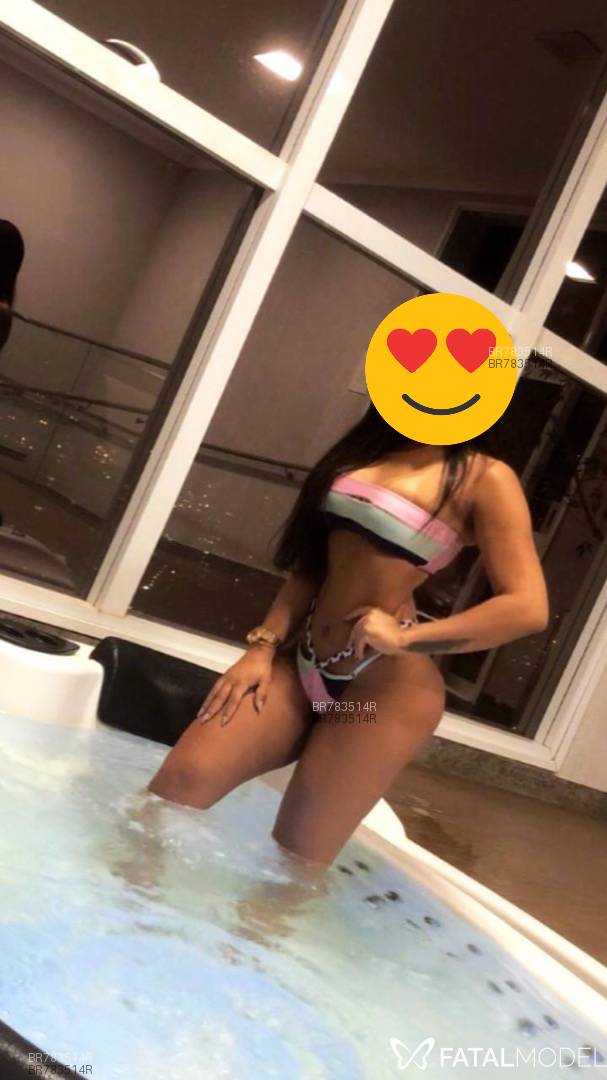 Acompanhante mulher morena (o) de olhos castanhos em Itumbiara Acompanhante mulher morena (o) de olhos castanhos em Itumbiara - Fernanda Barros