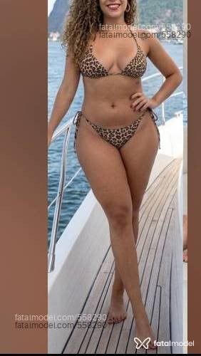 Acompanhante mulher com cabelo castanho de olhos castanhos - Natália