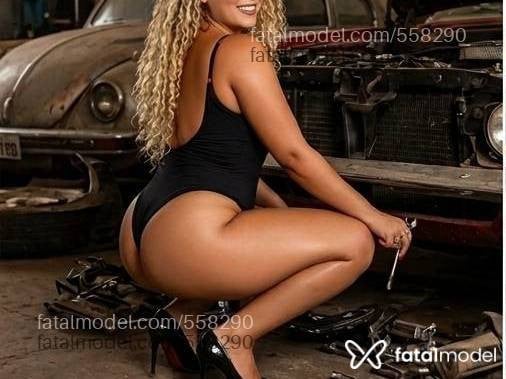 Acompanhante mulher com cabelo castanho de olhos castanhos em Teófilo Otoni - Natália