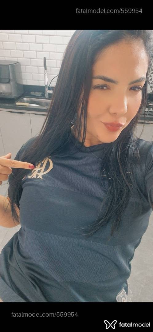 Acompanhante mulher com cabelo castanho de olhos castanhos em São Carlos - Lana Biase