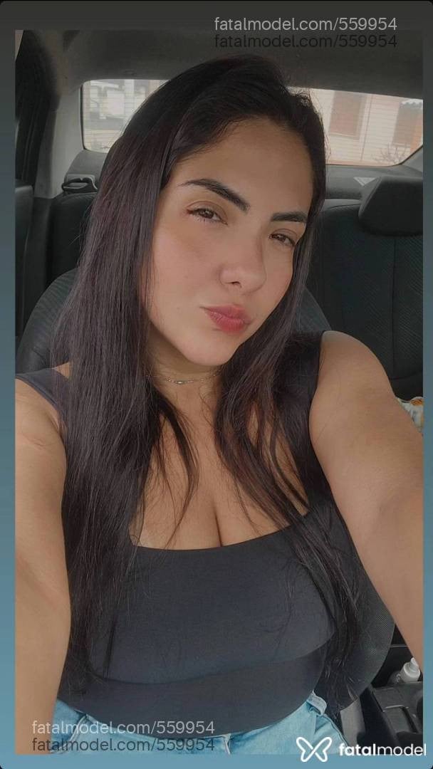 Acompanhante mulher com cabelo castanho de olhos castanhos em Nova Friburgo - Any
