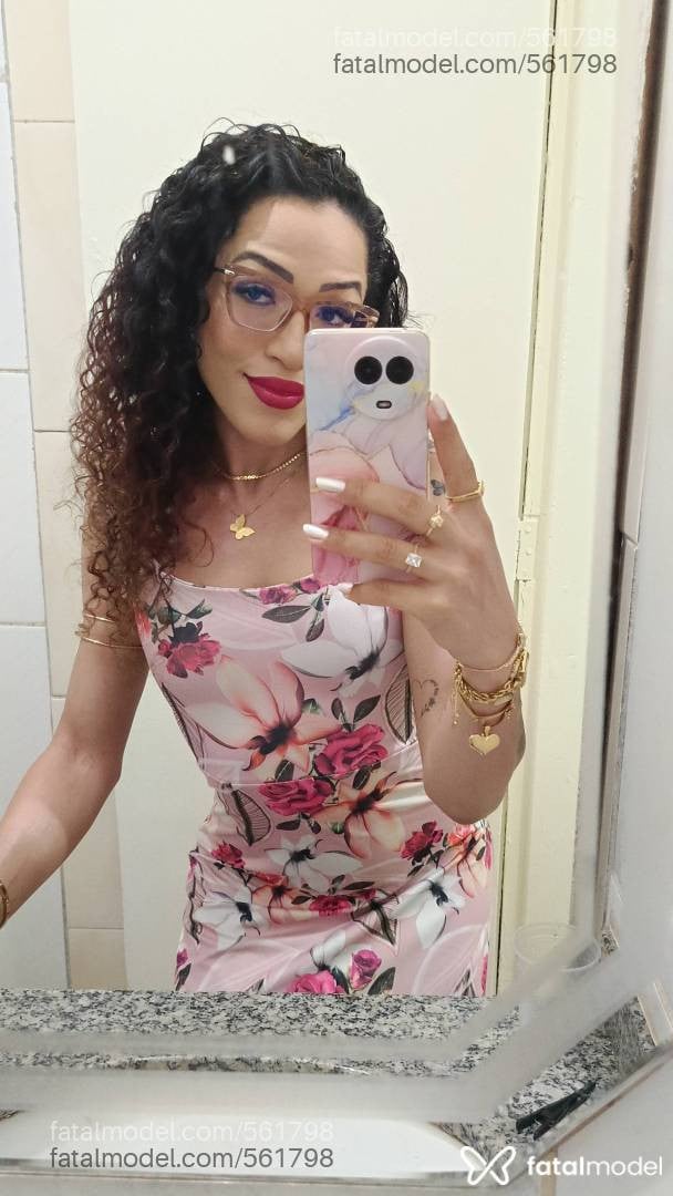 Acompanhante mulher trans ruiva (o) de olhos castanhos em Unaí - Renata Xavier
