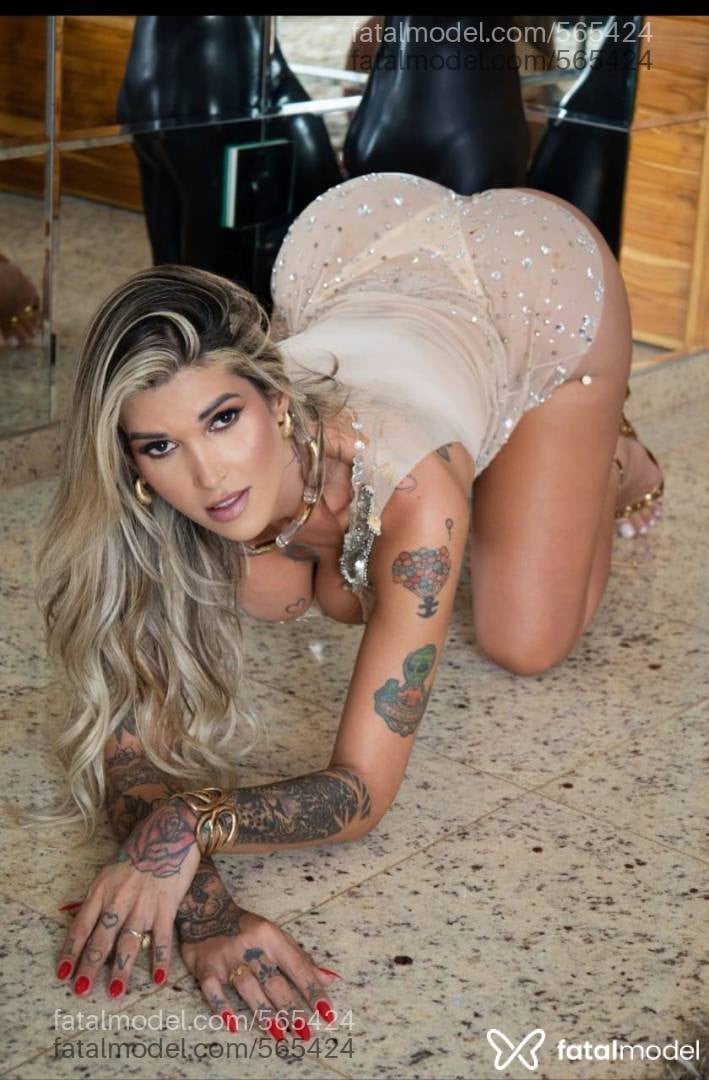 Acompanhante mulher loira (o) de olhos castanhos em São José dos Campos - Mileny