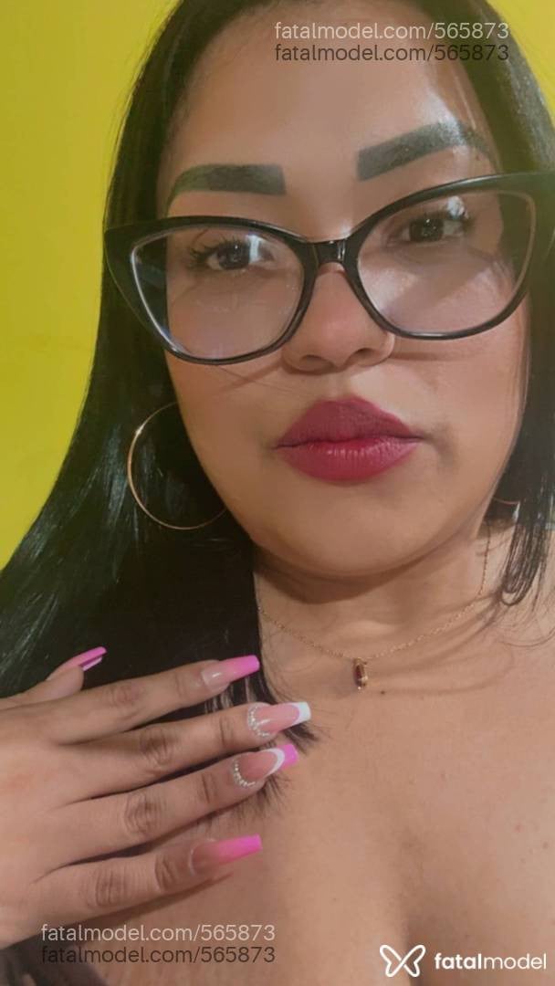 Acompanhante mulher morena (o) de olhos castanhos - LILI RIBEIRO