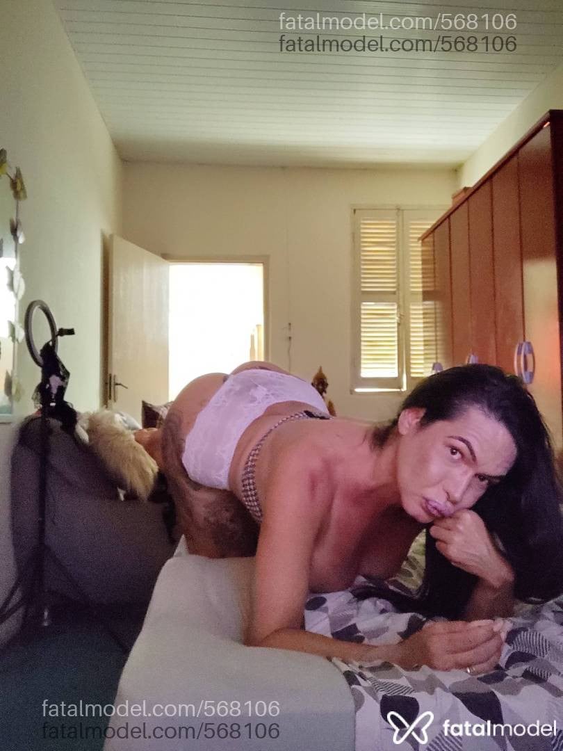 Acompanhante homem trans morena (o) de olhos mel - Myrraha Fydller