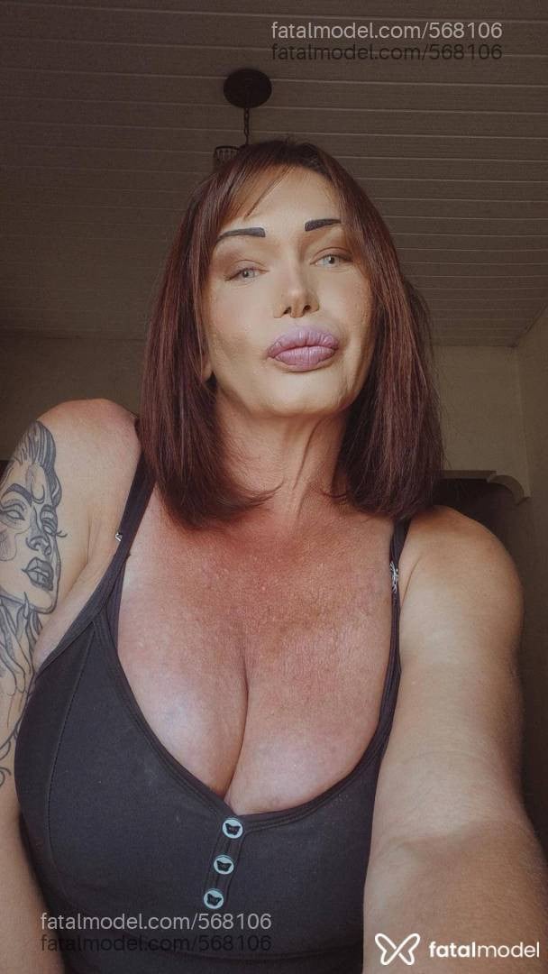 Acompanhante homem trans morena (o) de olhos mel - Myrraha Fydller