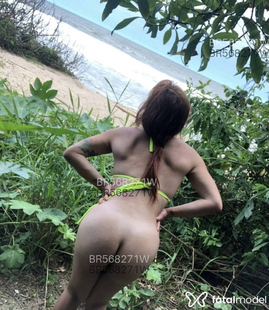 Acompanhante travesti morena (o) de olhos castanhos em Balneário Camboriú - lluaninnha