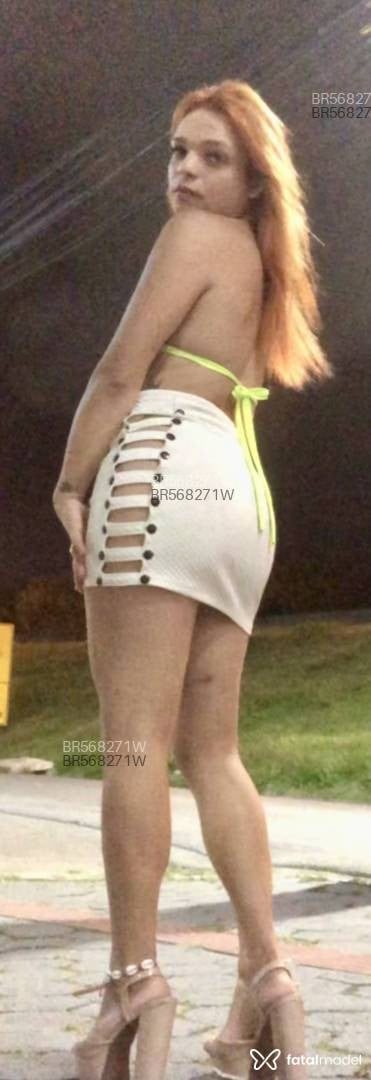 Acompanhante travesti morena (o) de olhos castanhos em Balneário Camboriú - lluaninnha