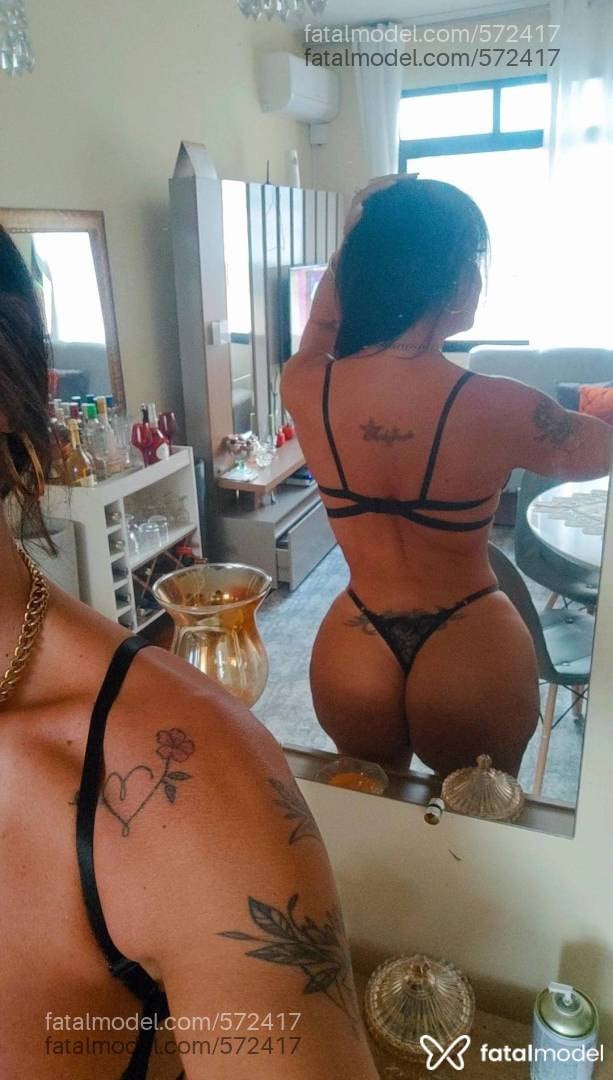 Acompanhante mulher com cabelo castanho de olhos castanhos em Porto Alegre - Julia Castelo
