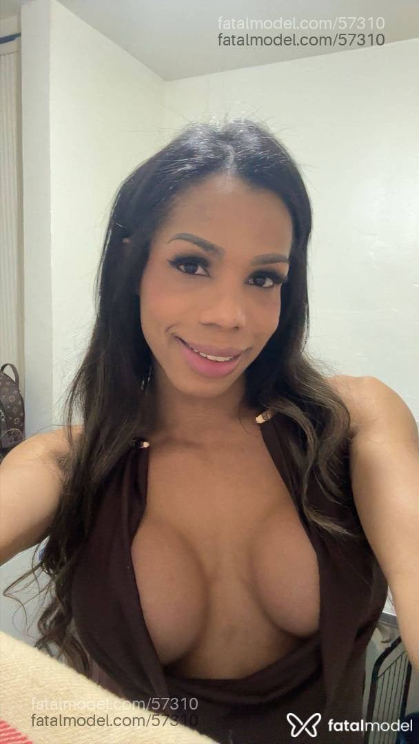 Acompanhante travesti morena (o) de olhos castanhos - PRISCILA DOTADA