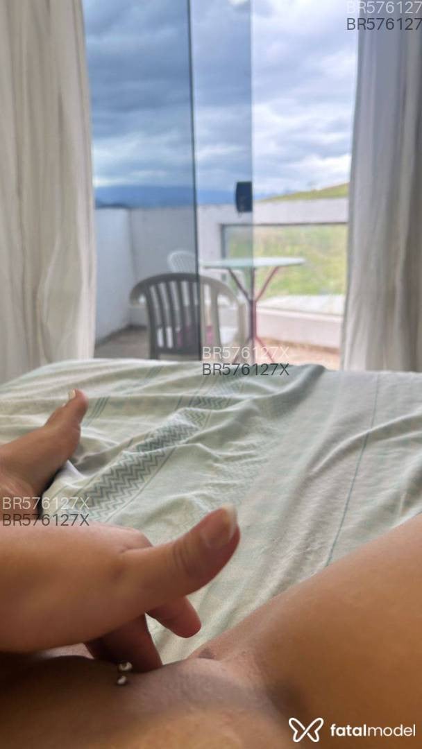 Acompanhante mulher morena (o) de olhos castanhos - Bruna
