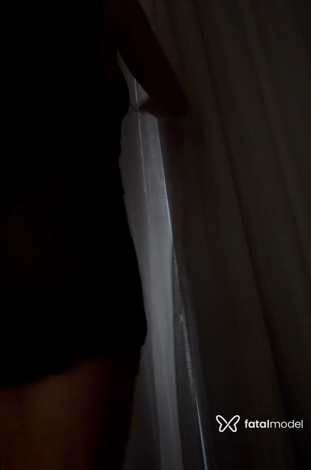 Acompanhante mulher morena (o) de olhos castanhos - Clara Carvalho