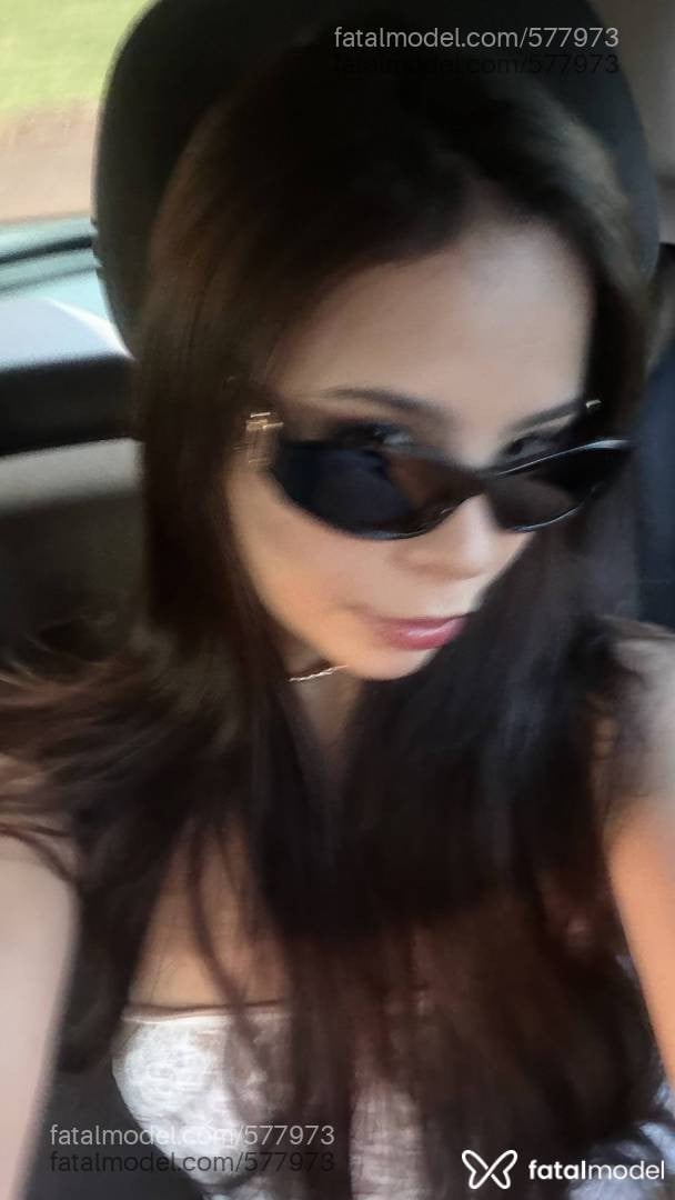 Acompanhante mulher morena (o) de olhos castanhos - Clara Carvalho