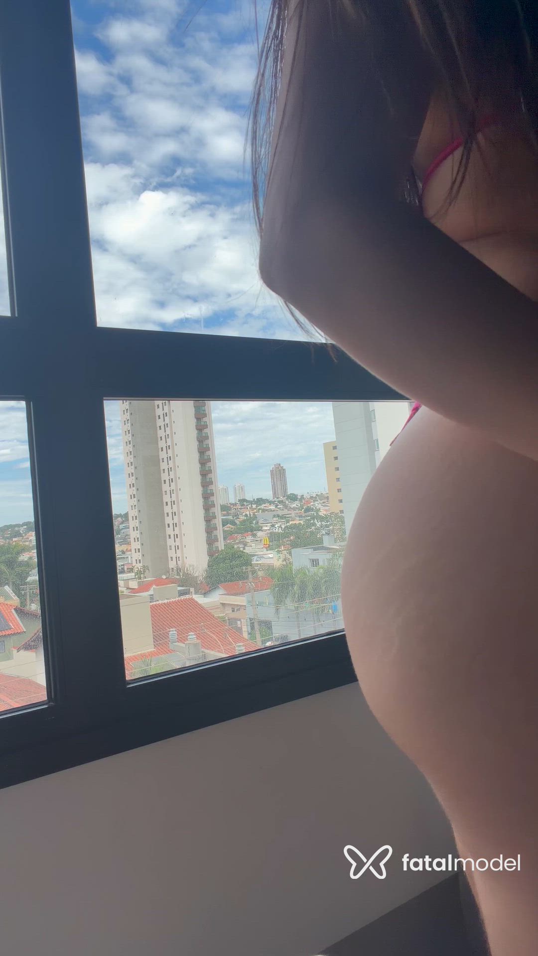 Acompanhante mulher morena (o) de olhos castanhos - Clara Carvalho