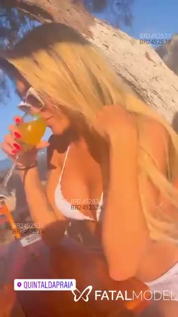 Acompanhante mulher trans loira (o) de olhos castanhos em Recife - Julia Morena dotad