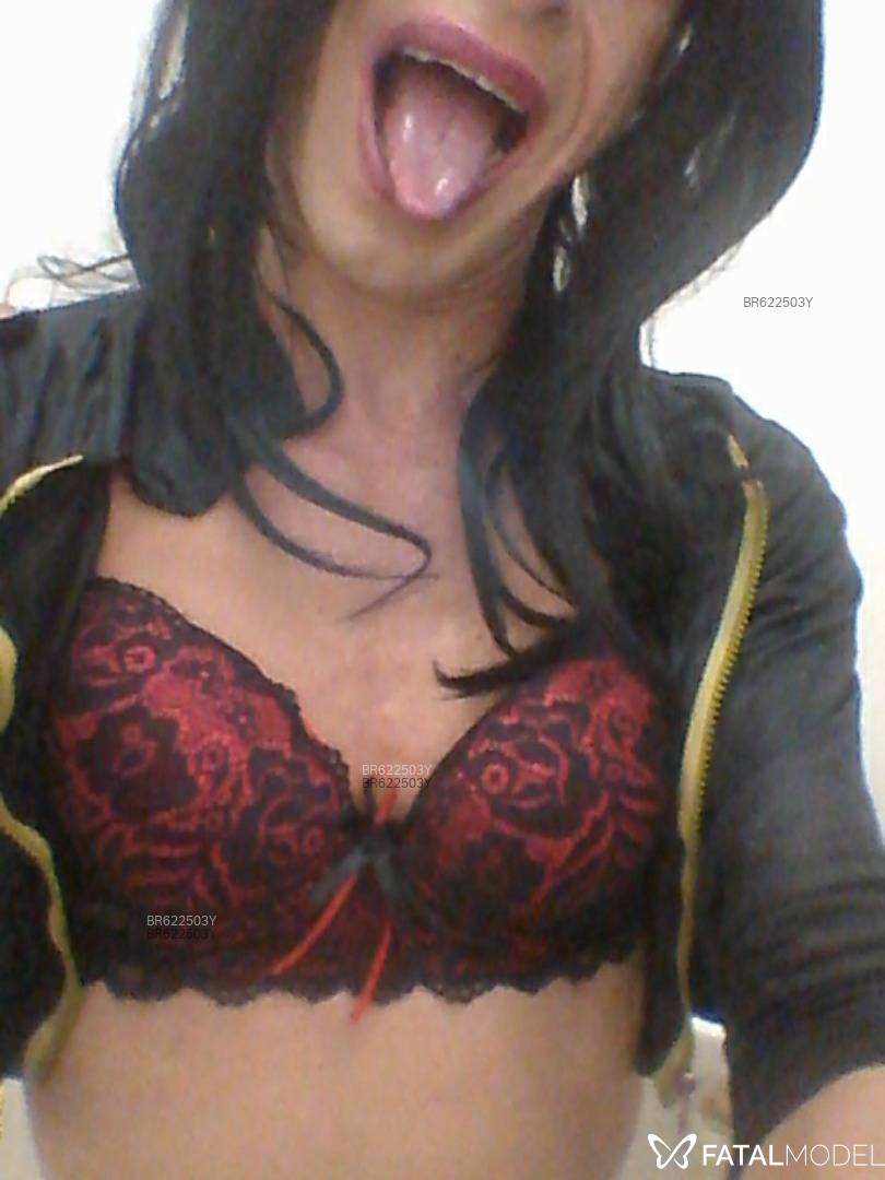 Acompanhante homem trans morena (o) de olhos mel em Janaúba - Gabi deliciosa
