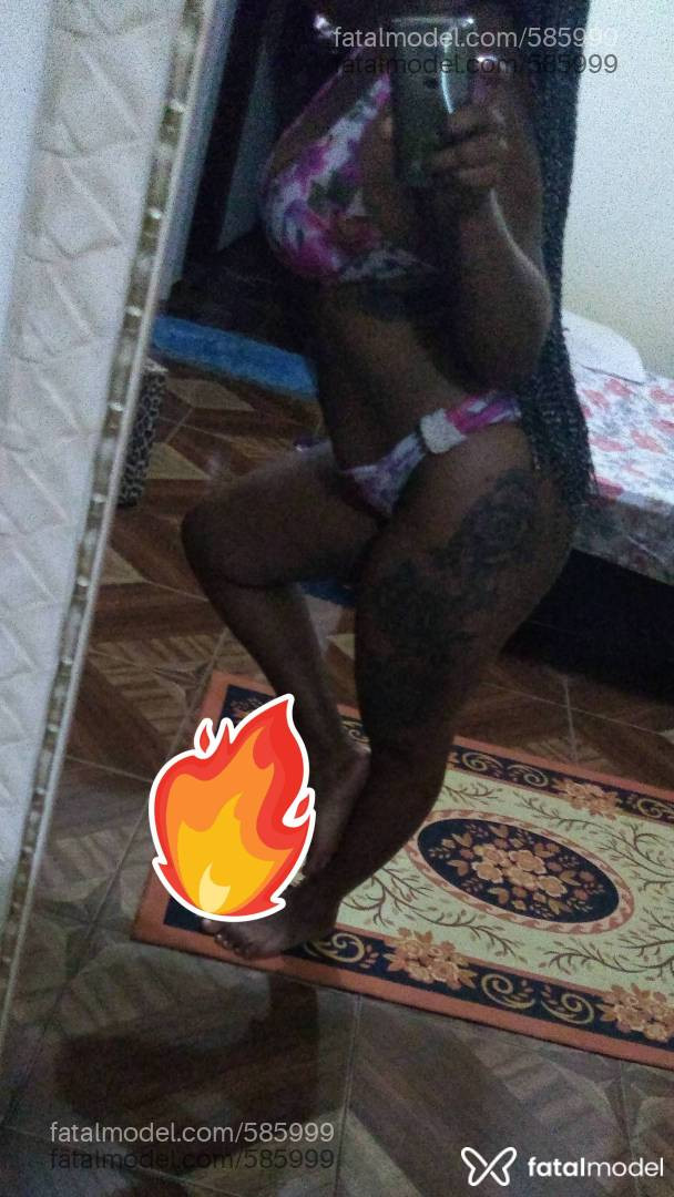 Acompanhante mulher com cabelo colorido de olhos castanhos em Iturama - Nicoly