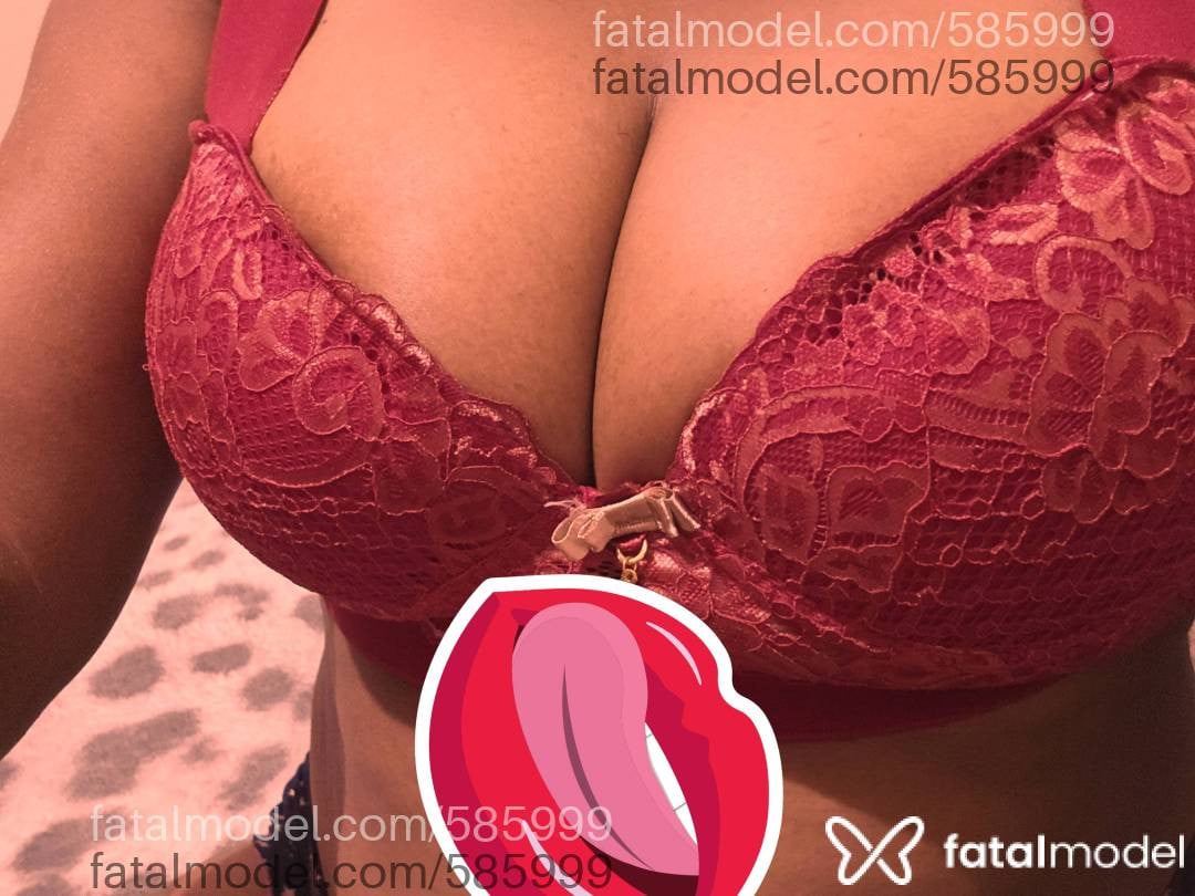 Acompanhante mulher com cabelo colorido de olhos castanhos em Iturama - Nicoly