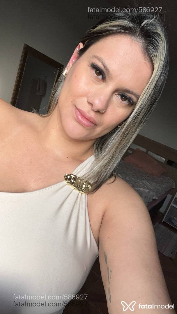 Acompanhante mulher loira (o) de olhos castanhos em Cachoeira do Sul - Larissa Castro