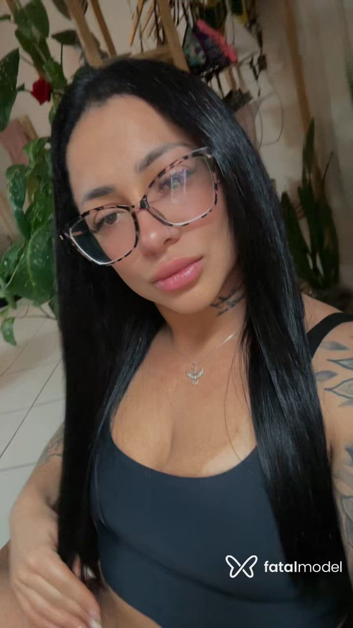 Acompanhante mulher morena (o) de olhos castanhos - ISABELLA