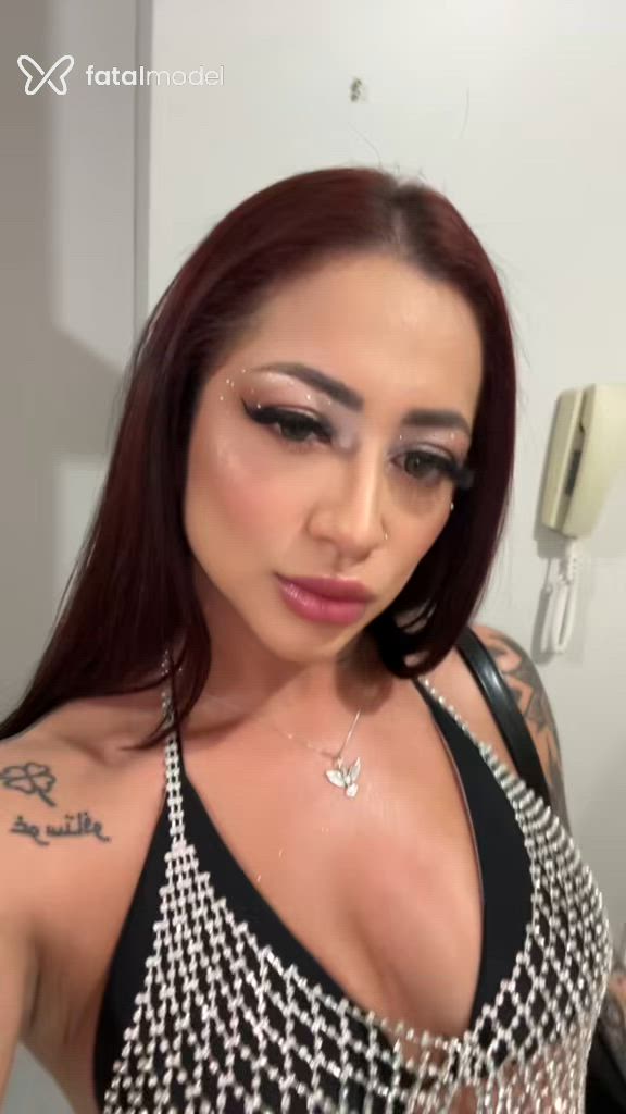 Acompanhante mulher morena (o) de olhos castanhos em Criciúma Acompanhante mulher morena (o) de olhos castanhos em Criciúma - ISABELLA