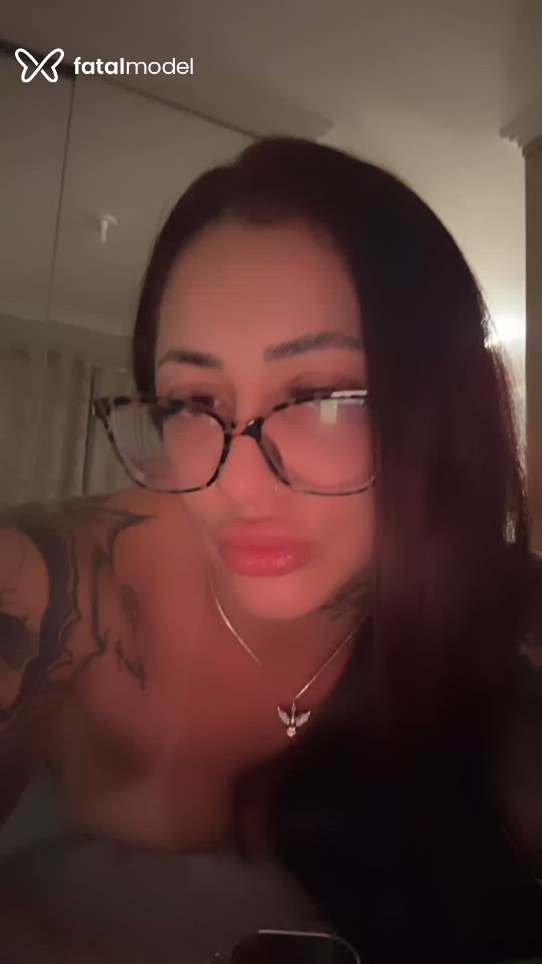 Acompanhante mulher morena (o) de olhos castanhos em Criciúma Acompanhante mulher morena (o) de olhos castanhos em Criciúma - ISABELLA