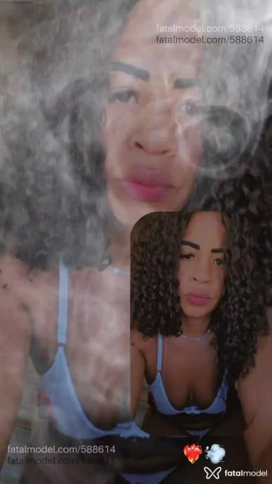 Acompanhante mulher com cabelo castanho de olhos castanhos em Nova Friburgo - Cristal Oliveira