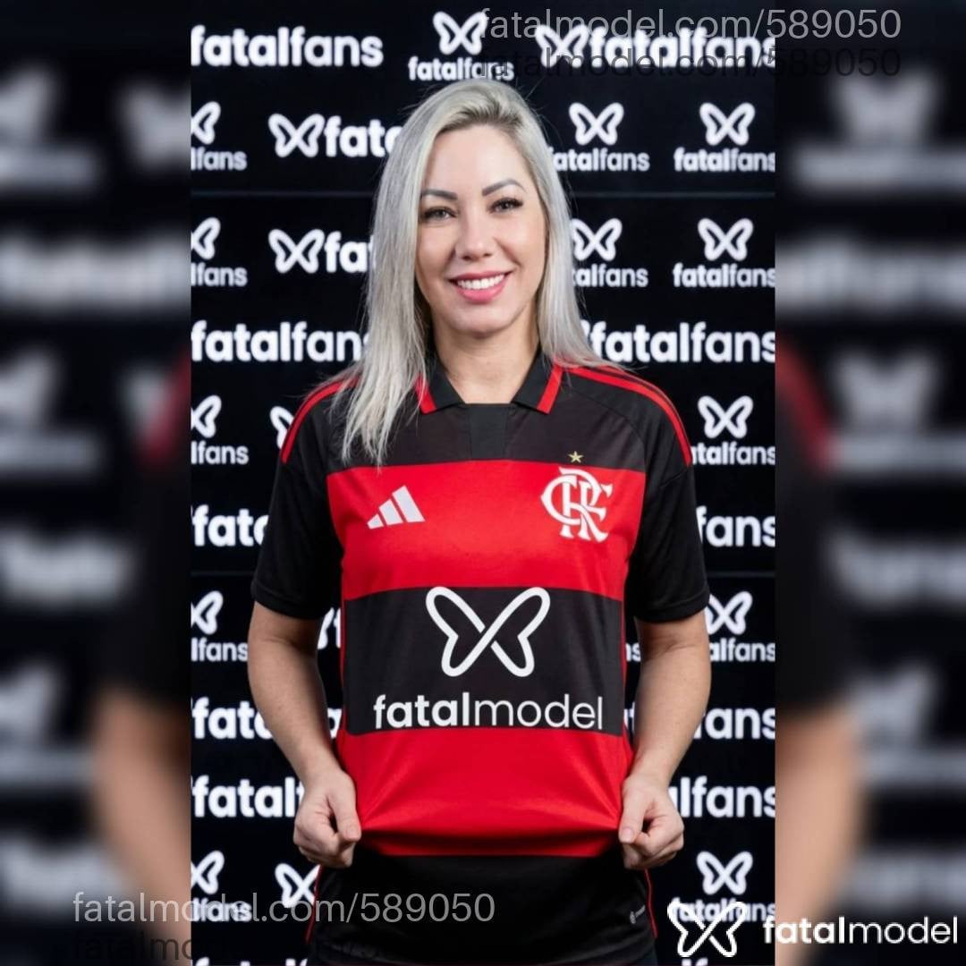 Acompanhante mulher loira (o) de olhos verdes - Franci