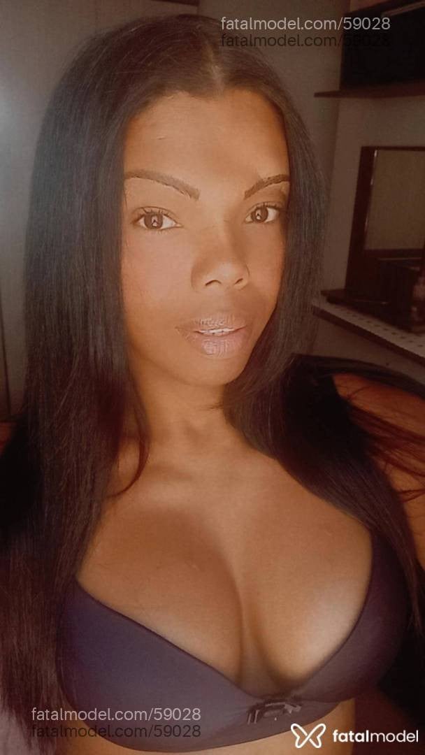 Acompanhante travesti morena (o) de olhos pretos - Chayenne Lyns