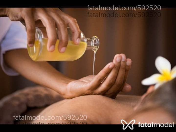 Acompanhante mulher com cabelo castanho de olhos azuis - Loh