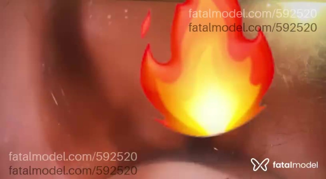 Acompanhante mulher com cabelo castanho de olhos azuis em Pato Branco - Loh