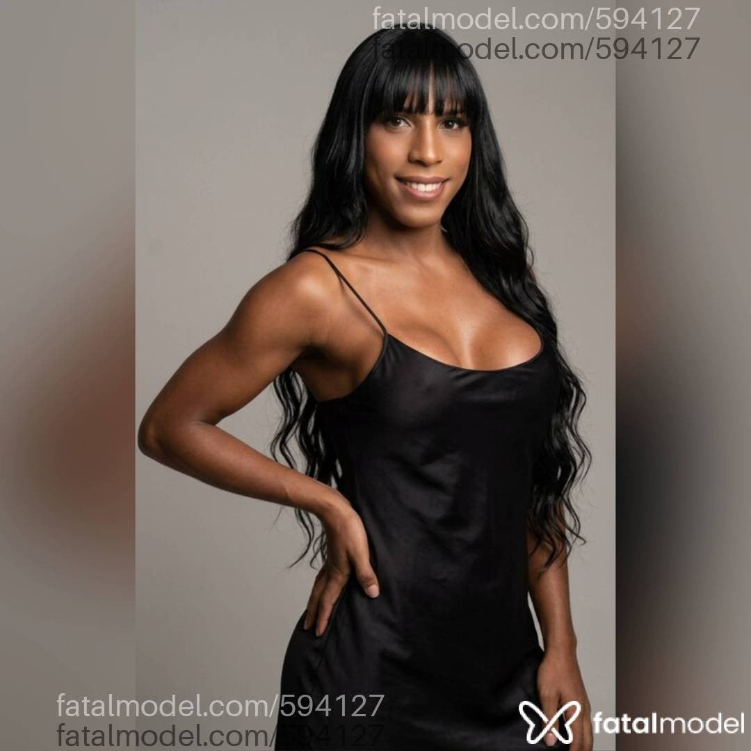 Acompanhante travesti morena (o) de olhos castanhos - Robertinha