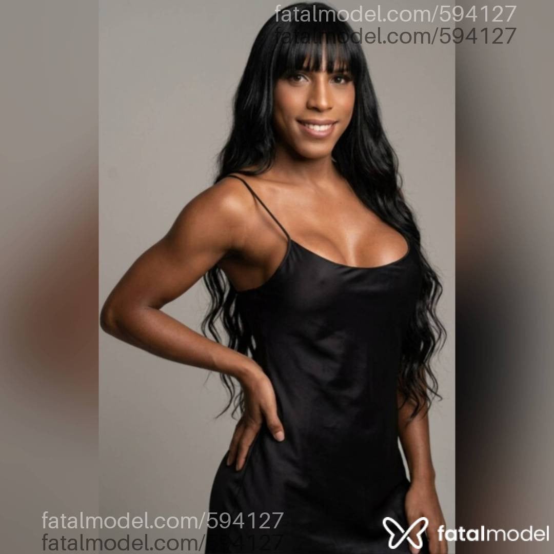 Acompanhante travesti morena (o) de olhos castanhos - Robertinha