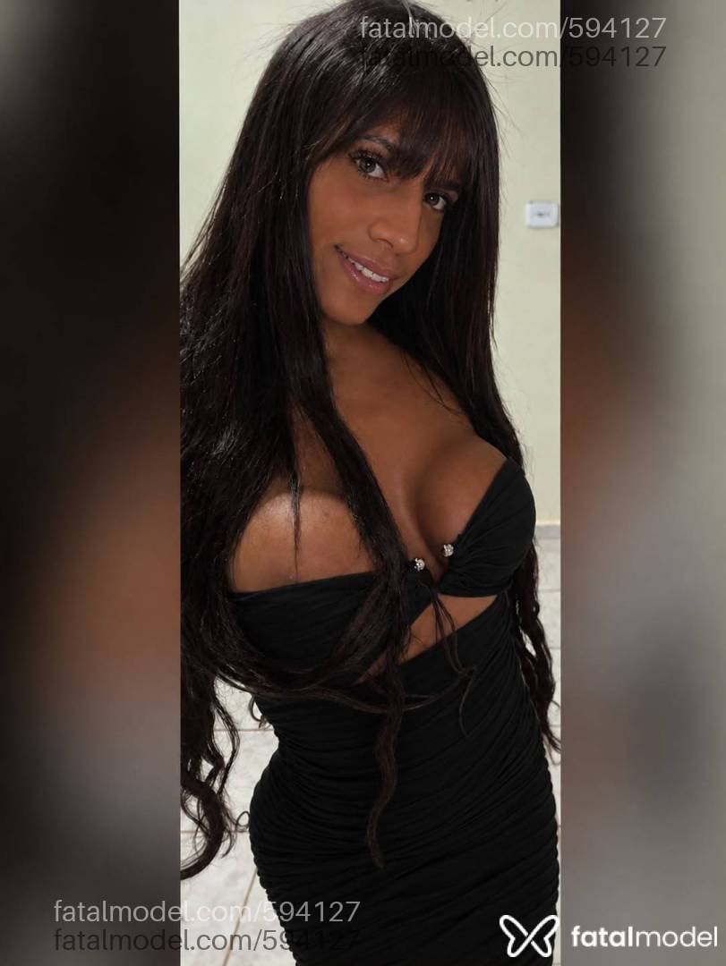 Acompanhante travesti morena (o) de olhos castanhos - Robertinha Acompanhante travesti morena (o) de olhos castanhos - Robertinha
