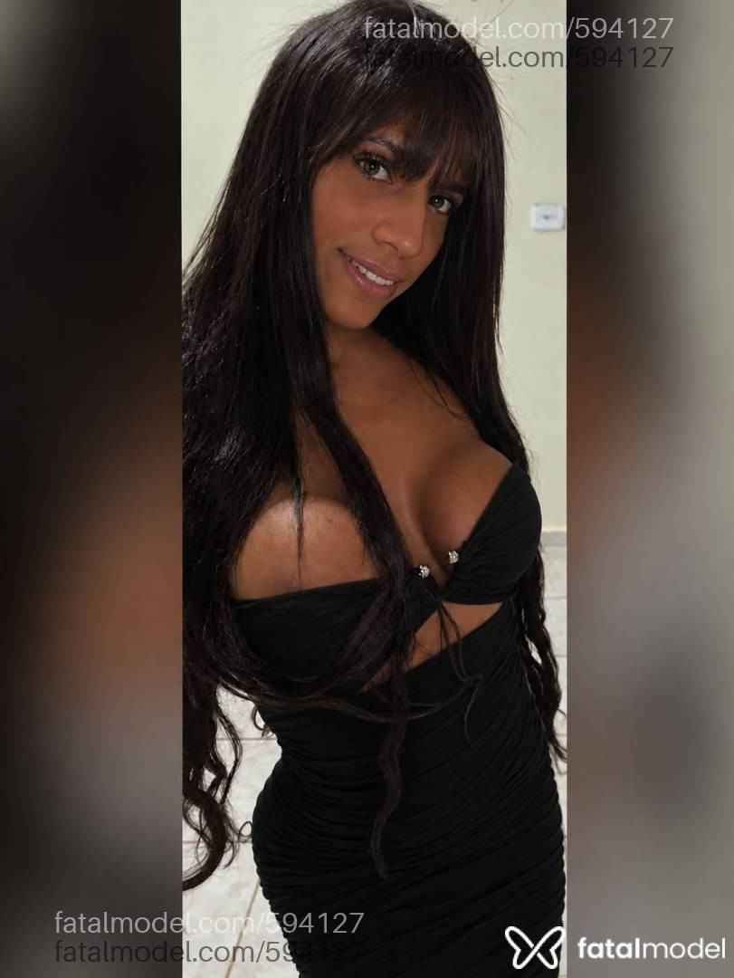 Acompanhante travesti morena (o) de olhos castanhos - Robertinha