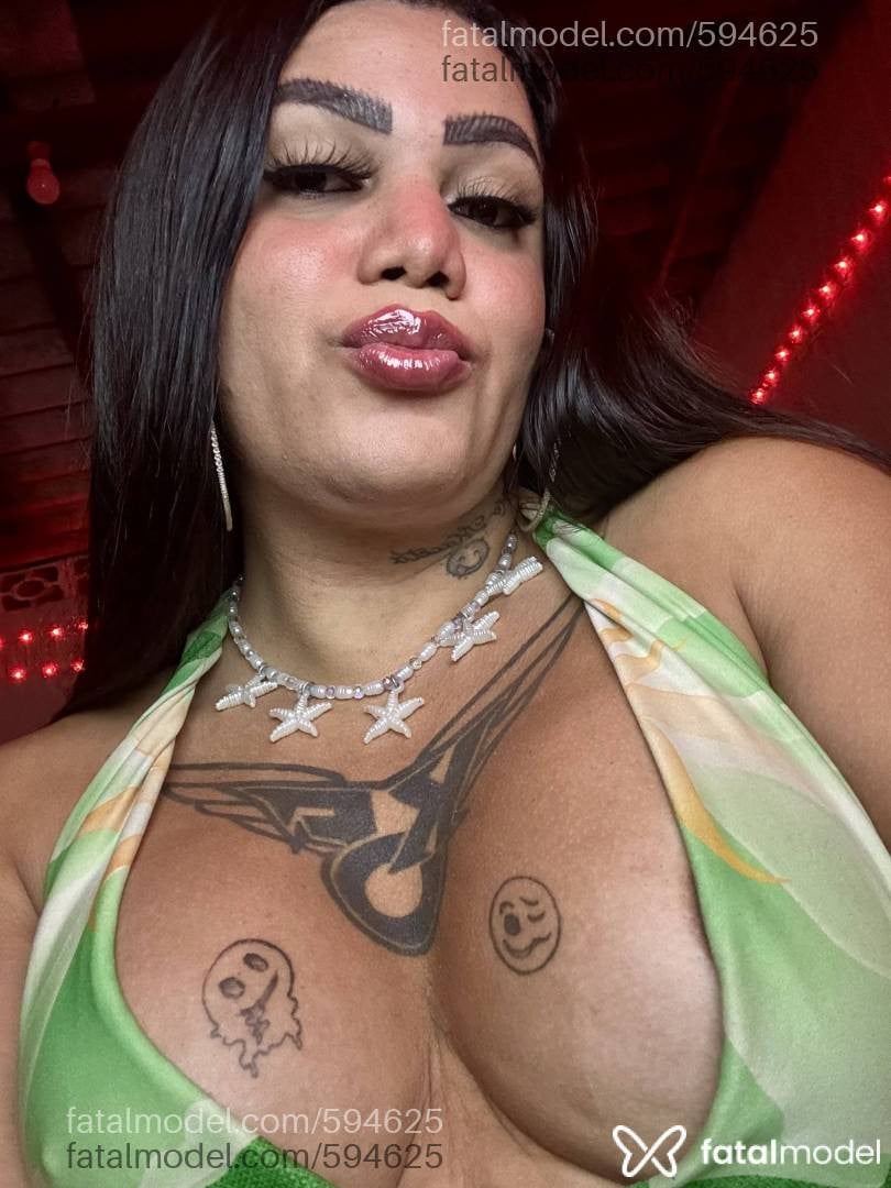 Acompanhante mulher trans loira (o) de olhos castanhos - PUTAA MEXICANA