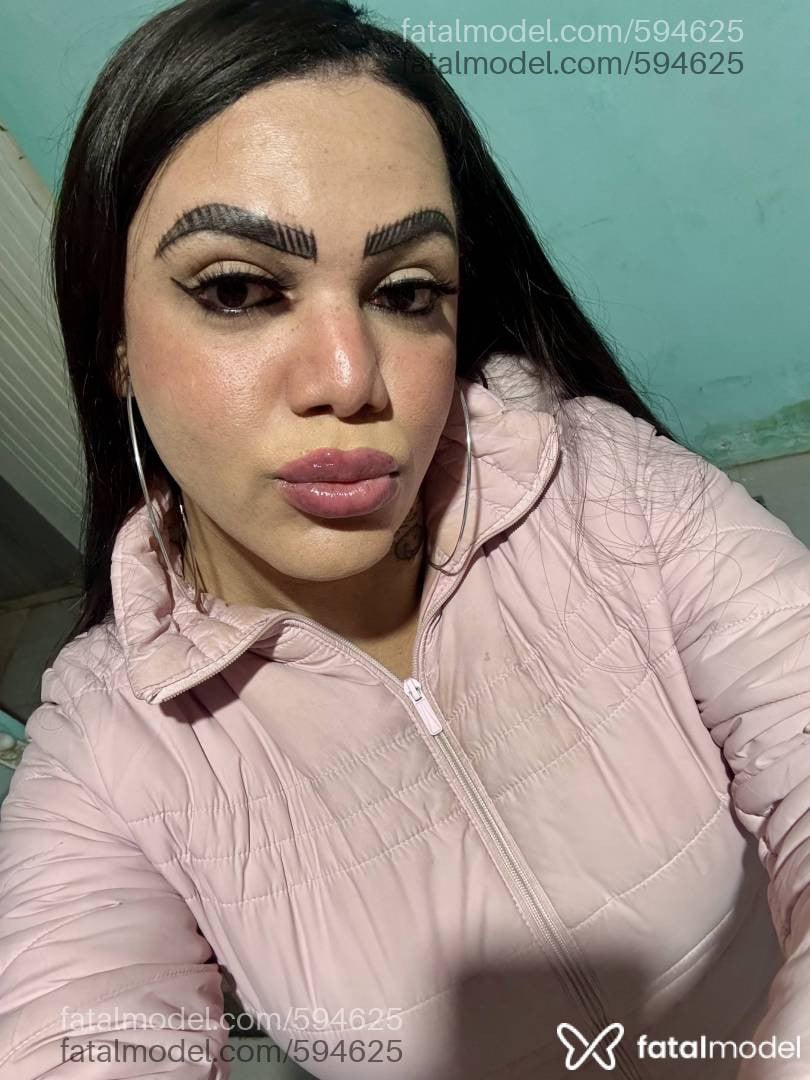 Acompanhante mulher trans loira (o) de olhos castanhos - PUTAA MEXICANA