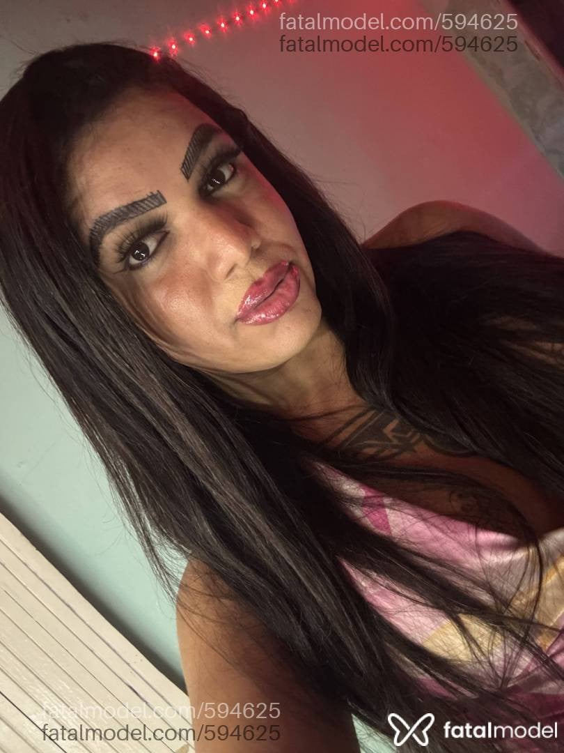 Acompanhante mulher trans loira (o) de olhos castanhos em Macaé - PUTAA MEXICANA