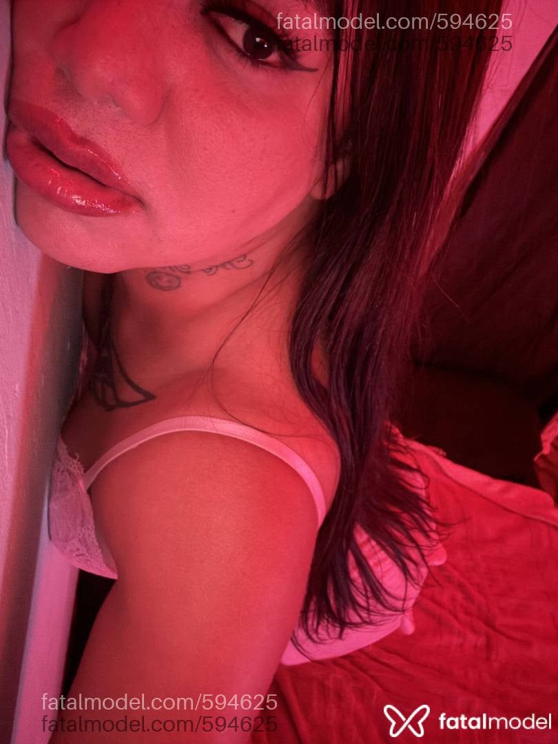 Acompanhante mulher trans loira (o) de olhos castanhos - PUTAA MEXICANA