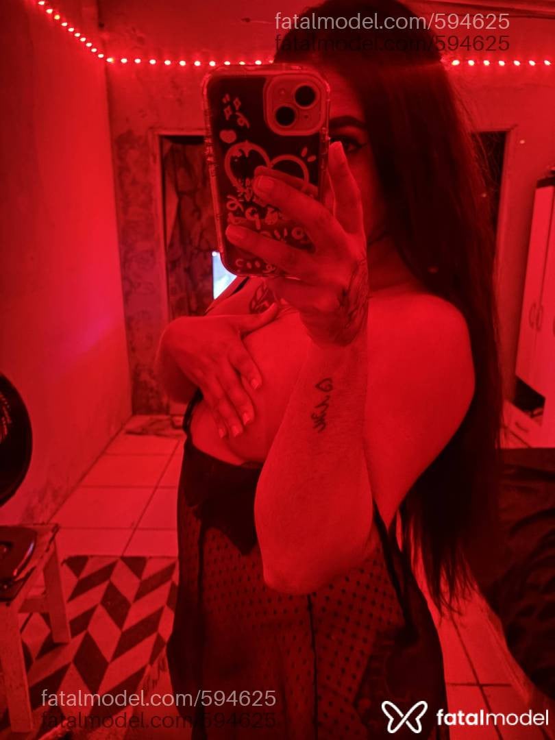Acompanhante mulher trans loira (o) de olhos castanhos em Macaé - PUTAA MEXICANA