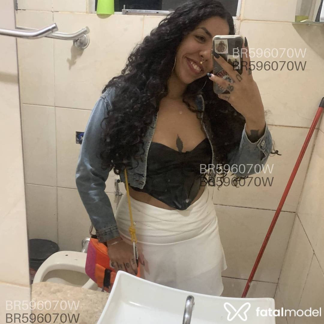 Acompanhante mulher com cabelo castanho de olhos castanhos em Aparecida de Goiânia Acompanhante mulher com cabelo castanho de olhos castanhos em Aparecida de Goiânia - Jady