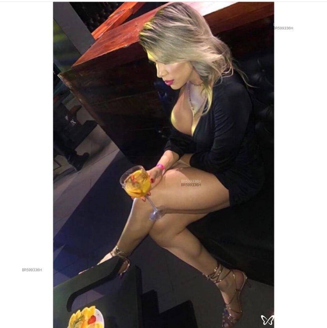 Acompanhante mulher trans loira (o) de olhos castanhos em Valparaíso de Goiás - Camilla